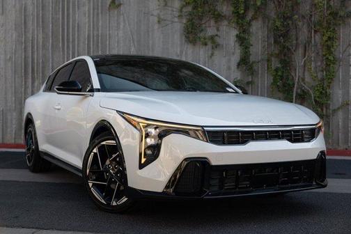 2025 Kia K4 GT-Line