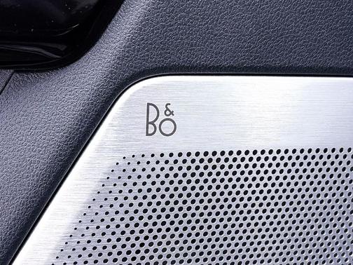 Carbonized Gray Metallic 2023 Ford F-150 Lightning Platinum