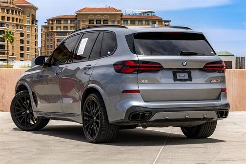 2024 BMW X5 M60i