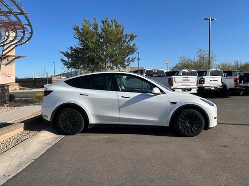2023 Tesla Model Y Long Range