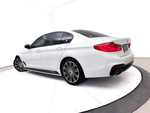Alpine White 2019 BMW 530 i