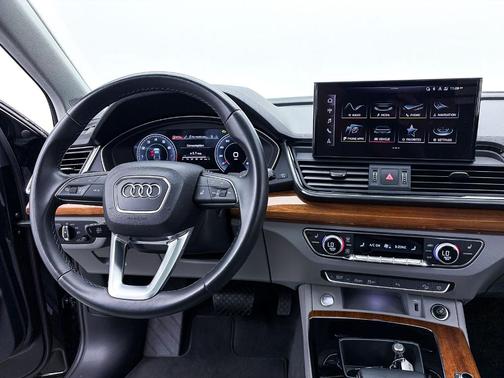 2023 Audi Q5 45 S line quattro Premium
