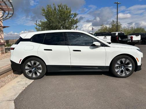 2024 BMW iX xDrive50