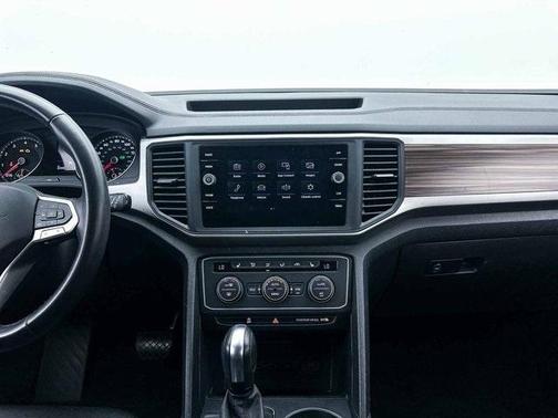 2021 Volkswagen Atlas 3.6L SE w/Technology