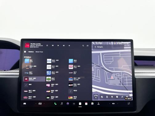 2022 Tesla Model S Plaid