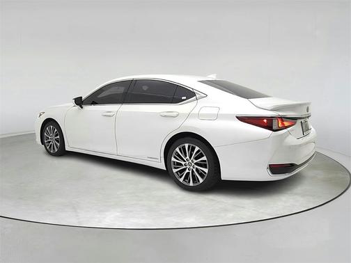 2021 Lexus ES 300h 300H