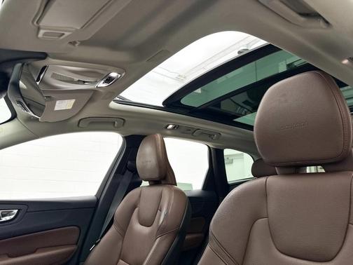 2019 Volvo XC60 T5 Inscription