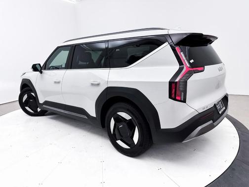 2024 Kia EV9 Wind