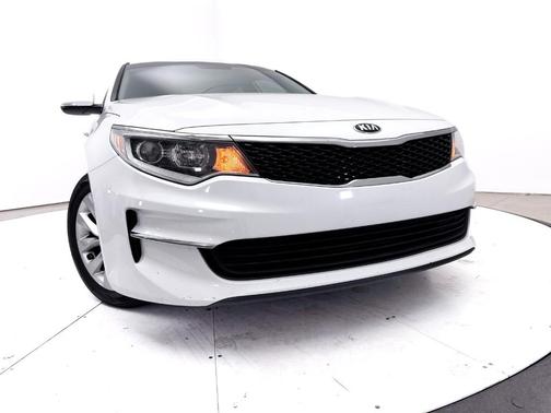 Snow White Pearl 2018 Kia Optima LX
