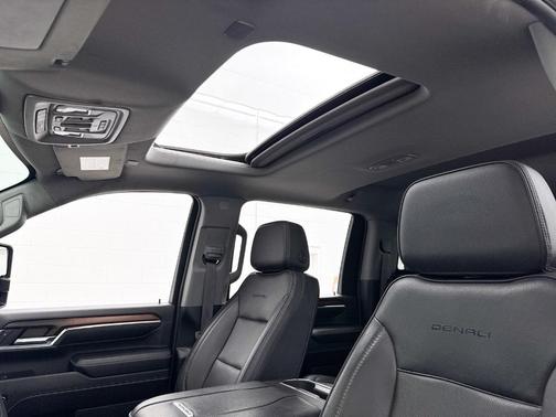 Onyx Black 2024 GMC Sierra 2500 Denali