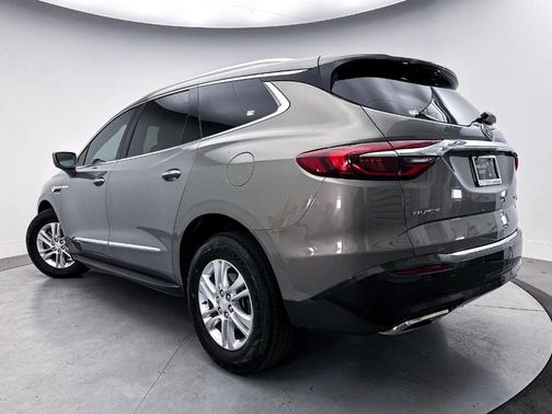 Pepperdust Metallic 2018 Buick Enclave Essence