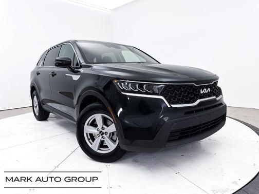 Ebony Black 2023 Kia Sorento LX