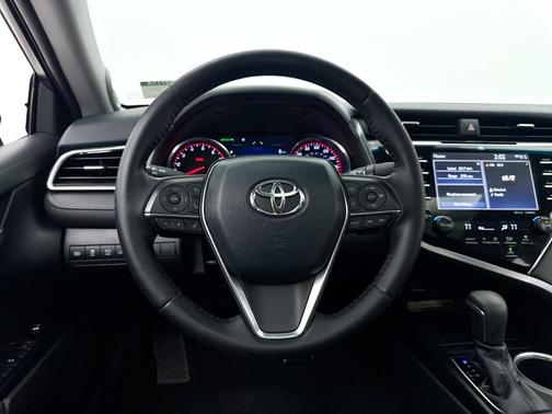 Midnight Black Metallic 2018 Toyota Camry XSE