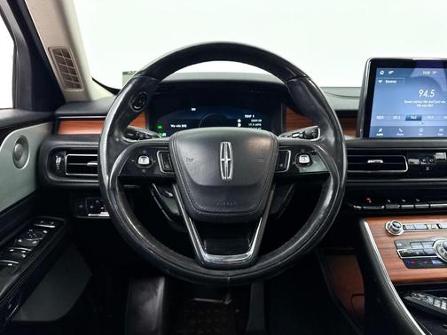 Black Metallic 2020 Lincoln Aviator Reserve AWD