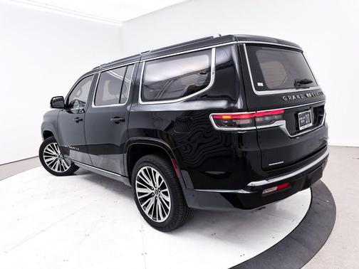 2022 Jeep Grand Wagoneer Series III
