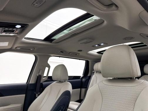 2025 Kia Carnival SX Prestige