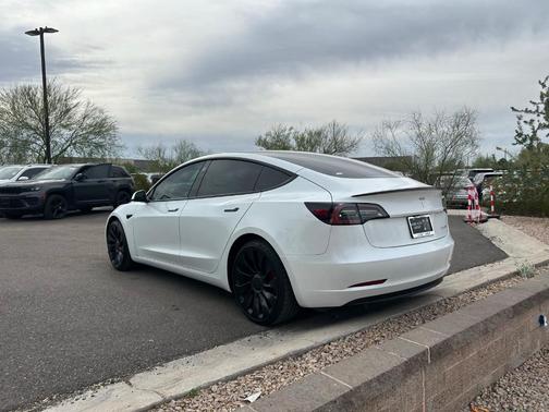 2023 Tesla Model 3 Performance