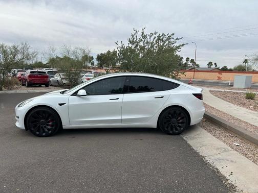 2023 Tesla Model 3 Performance