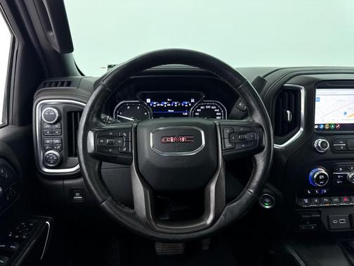 Summit White 2021 GMC Sierra 2500 AT4