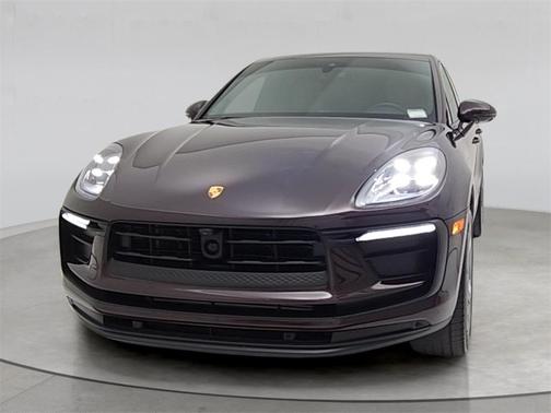 2023 Porsche Macan Base