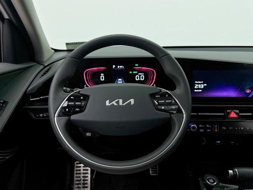 2024 Kia Niro EX Touring