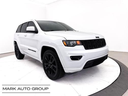 Bright White Clearcoat 2019 Jeep Grand Cherokee Altitude