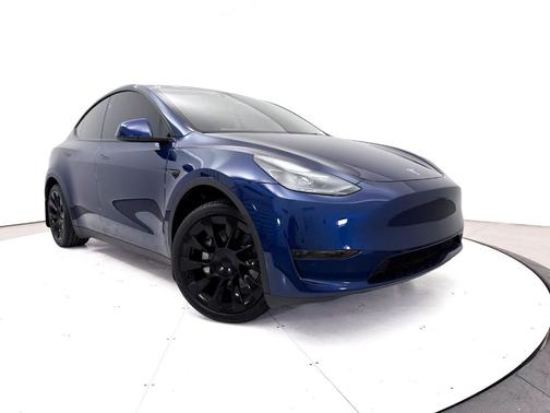 Blue 2024 Tesla Model Y Long Range