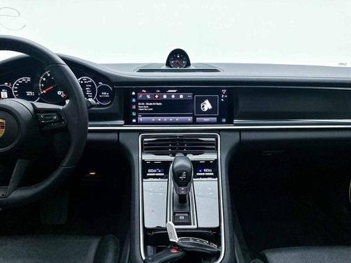 2022 Porsche Panamera Platinum Edition