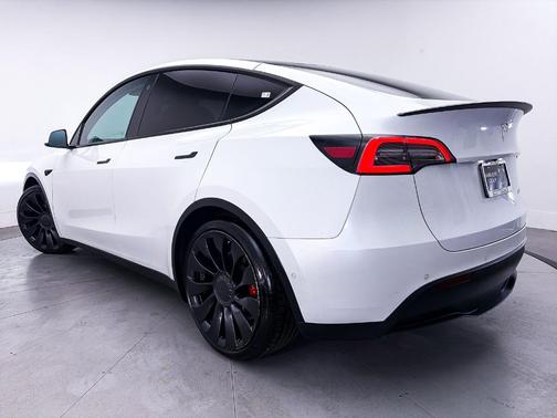 White 2022 Tesla Model Y Performance