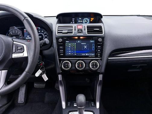 Ice Silver Metallic 2018 Subaru Forester 2.5i Limited