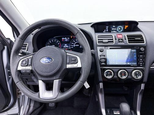 Ice Silver Metallic 2018 Subaru Forester 2.5i Limited