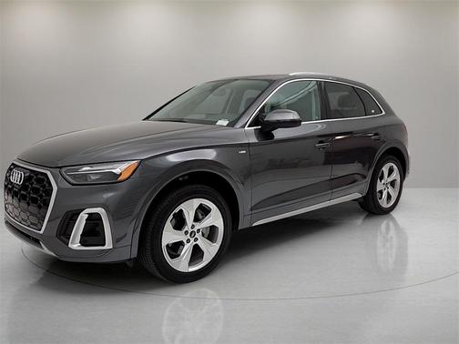 2023 Audi Q5 45 S line quattro Premium