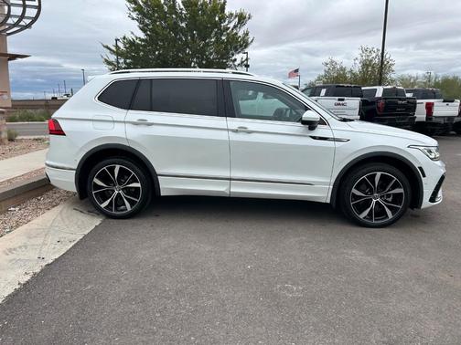 2022 Volkswagen Tiguan 2.0T SEL R-Line