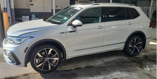 2022 Volkswagen Tiguan 2.0T SEL R-Line