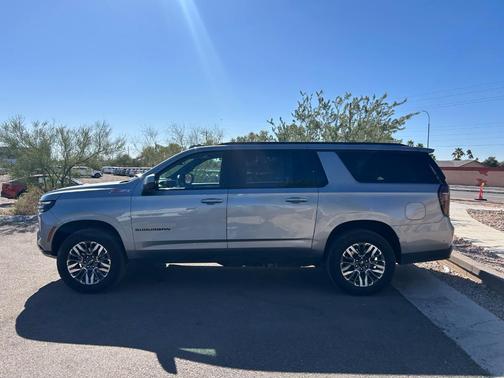 2025 Chevrolet Suburban Z71