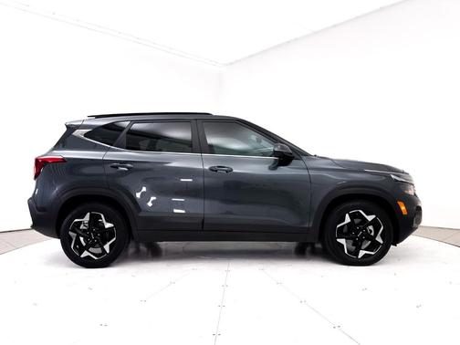 Gravity Gray 2024 Kia Seltos EX