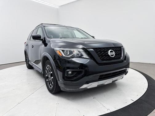 2020 Nissan Pathfinder SV