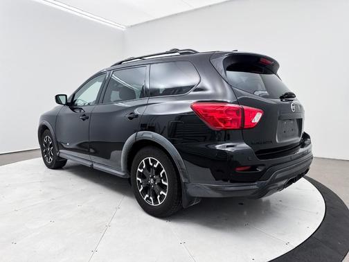 2020 Nissan Pathfinder SV