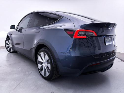 Gray 2023 Tesla Model Y Long Range