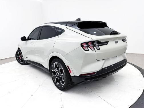2022 Ford Mustang Mach-E GT