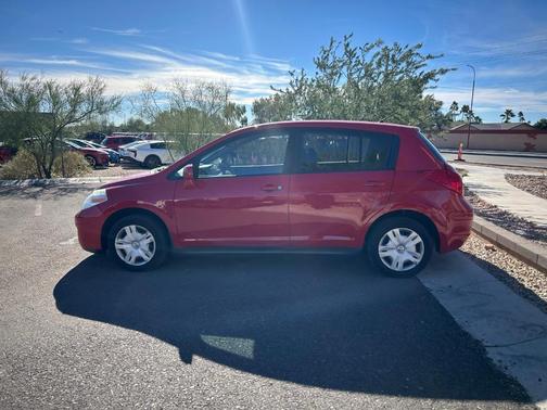 2010 Nissan Versa 1.8 S