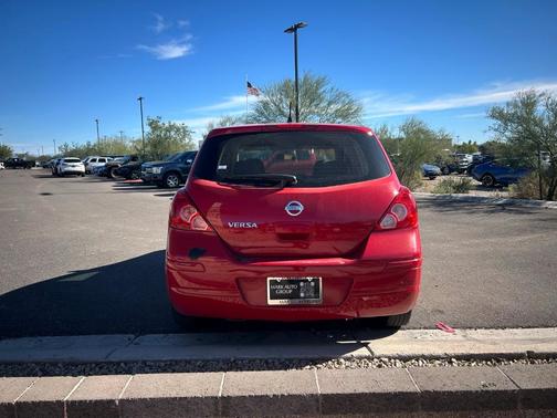 2010 Nissan Versa 1.8 S