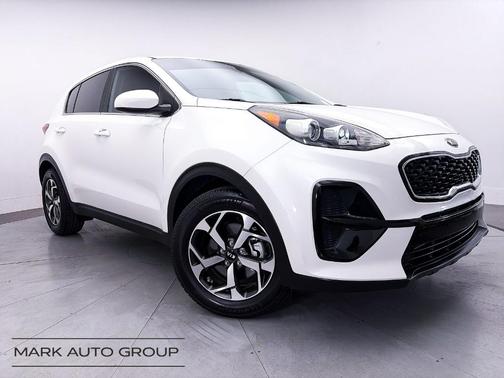 Snow White Pearl 2022 Kia Sportage LX