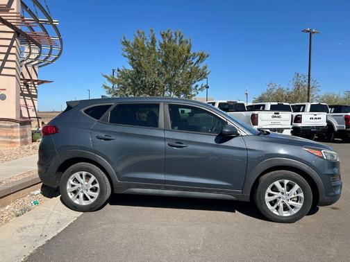 2019 Hyundai TUCSON SE