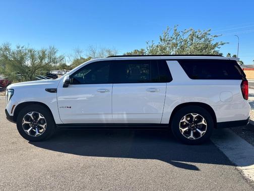 2025 GMC Yukon XL AT4 Ultimate