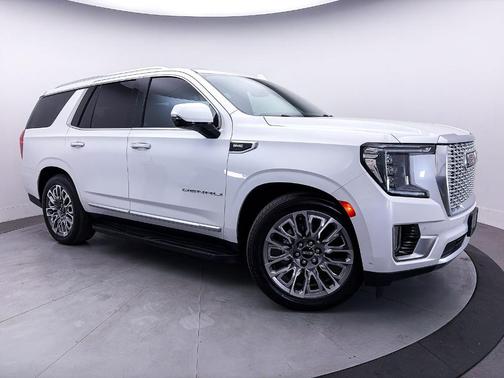 White Frost Tri-Coat 2024 GMC Yukon Denali