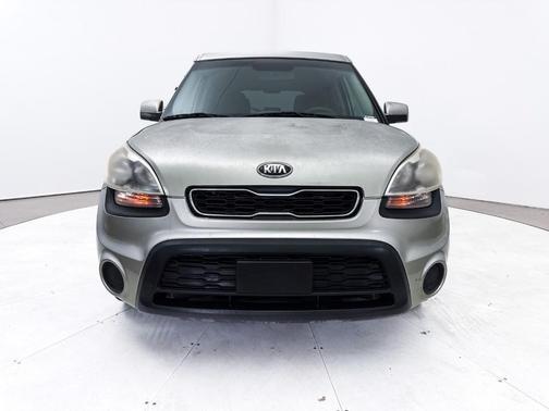 Alien 2012 Kia Soul Base