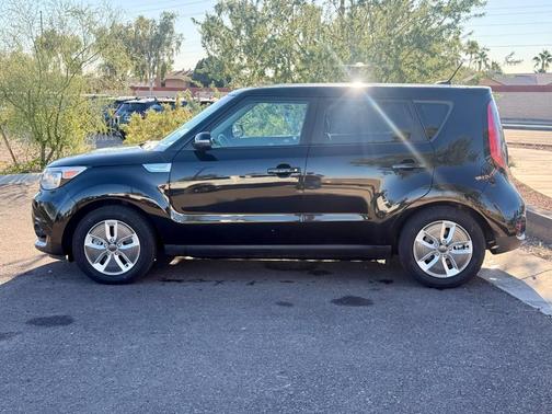 2017 Kia Soul EV Base