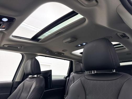 2025 Kia Carnival Hybrid SX