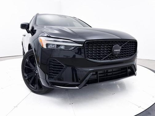 2024 Volvo XC60 Recharge Plug-In Hybrid T8 Ultimate Black Edition